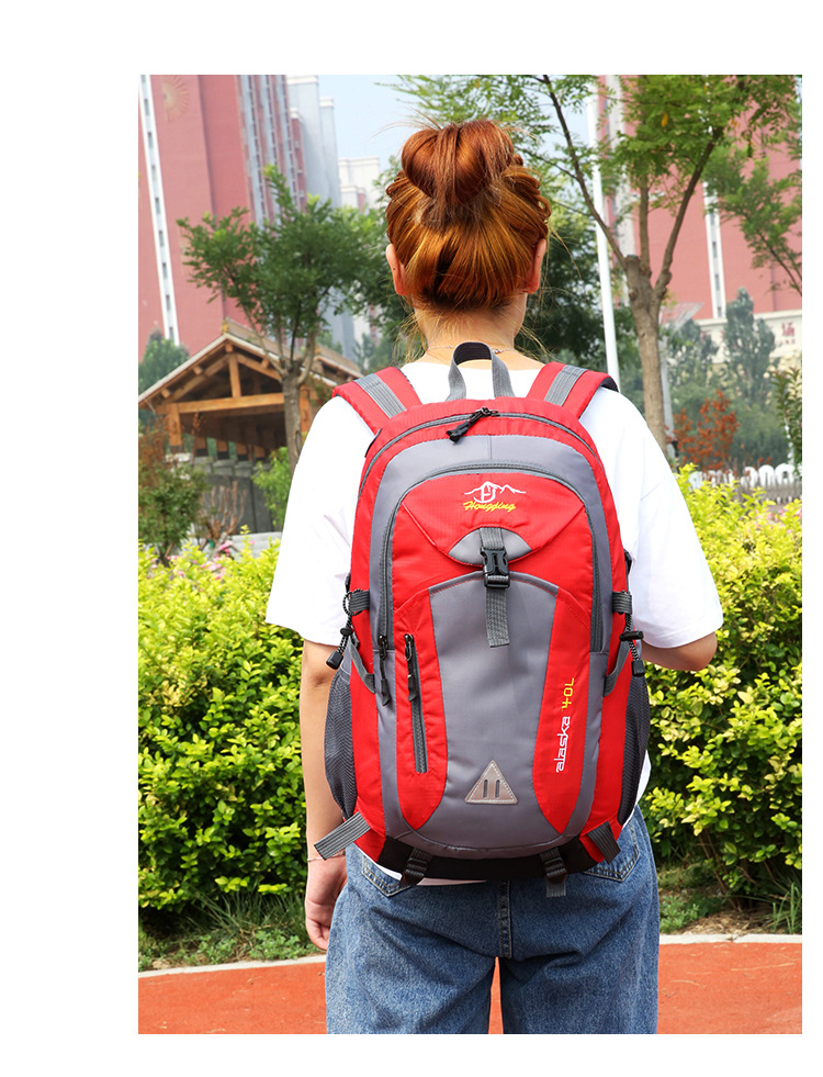 Outdoor 2020 Mountaineering Bag Fashion Sports Travel Bag Sports Bag Multi-Functional Nylon Cloth Backpack Computer Backpack