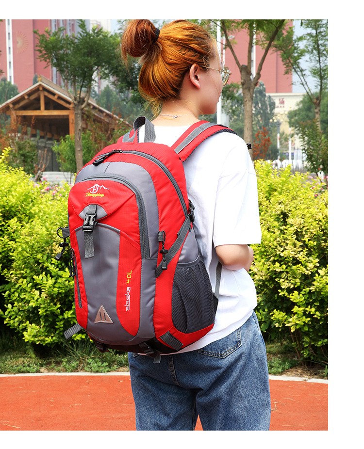 Outdoor 2020 Mountaineering Bag Fashion Sports Travel Bag Sports Bag Multi-Functional Nylon Cloth Backpack Computer Backpack