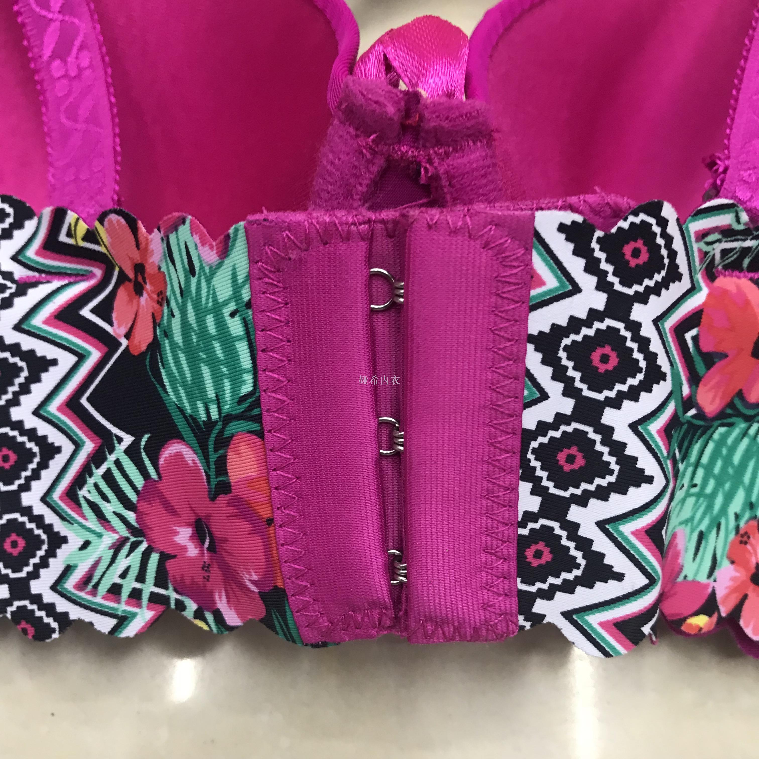 A piece of seamless bra foreign trade size women's underwear swimwear.