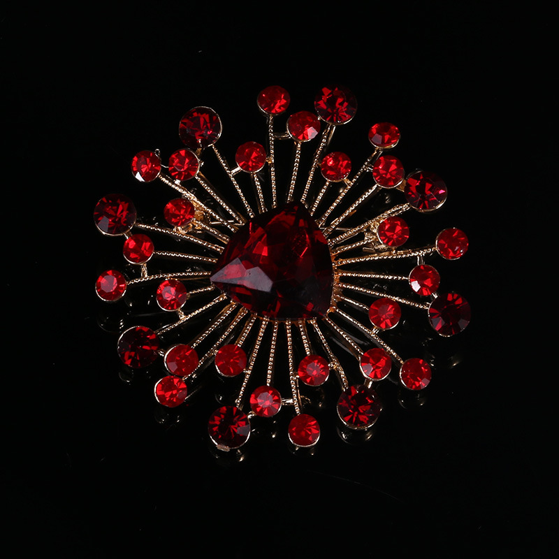 Hot-selling Korean version of the fashion temperament of water drilling corsage brooch joker flower collar pin pin lady brooch clothing accessories