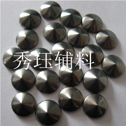 Yiwu International Trade City 9mm circular copper spire direct hot chip cone round copper iron tablets