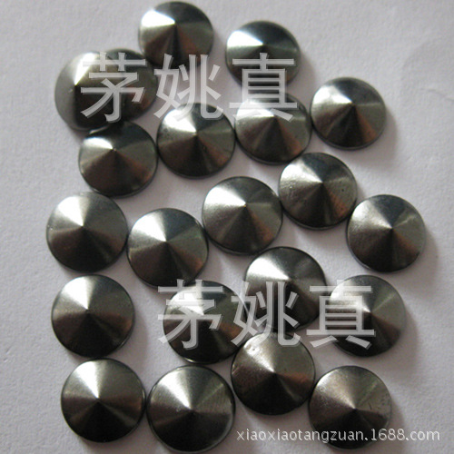 Yiwu International Trade City 9mm circular copper spire direct hot chip cone round copper iron tablets Yiwu International Trade City 9mm circular copper spire direct hot chip cone round copper iron tablets