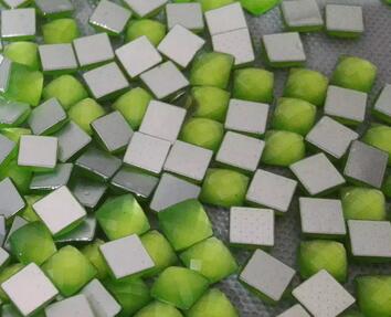 Section of tortoise resin drilling hot chip garment accessories accessories Section of tortoise resin drilling hot chip garment accessories accessories