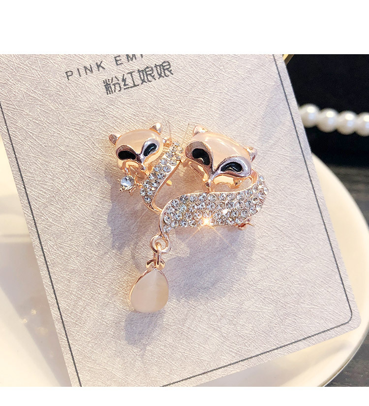 [Aiqi] Pearl Brooch Fashion Clothing Resin Corsage Vintage Animal Silk Scarf Buckle Pin H0042