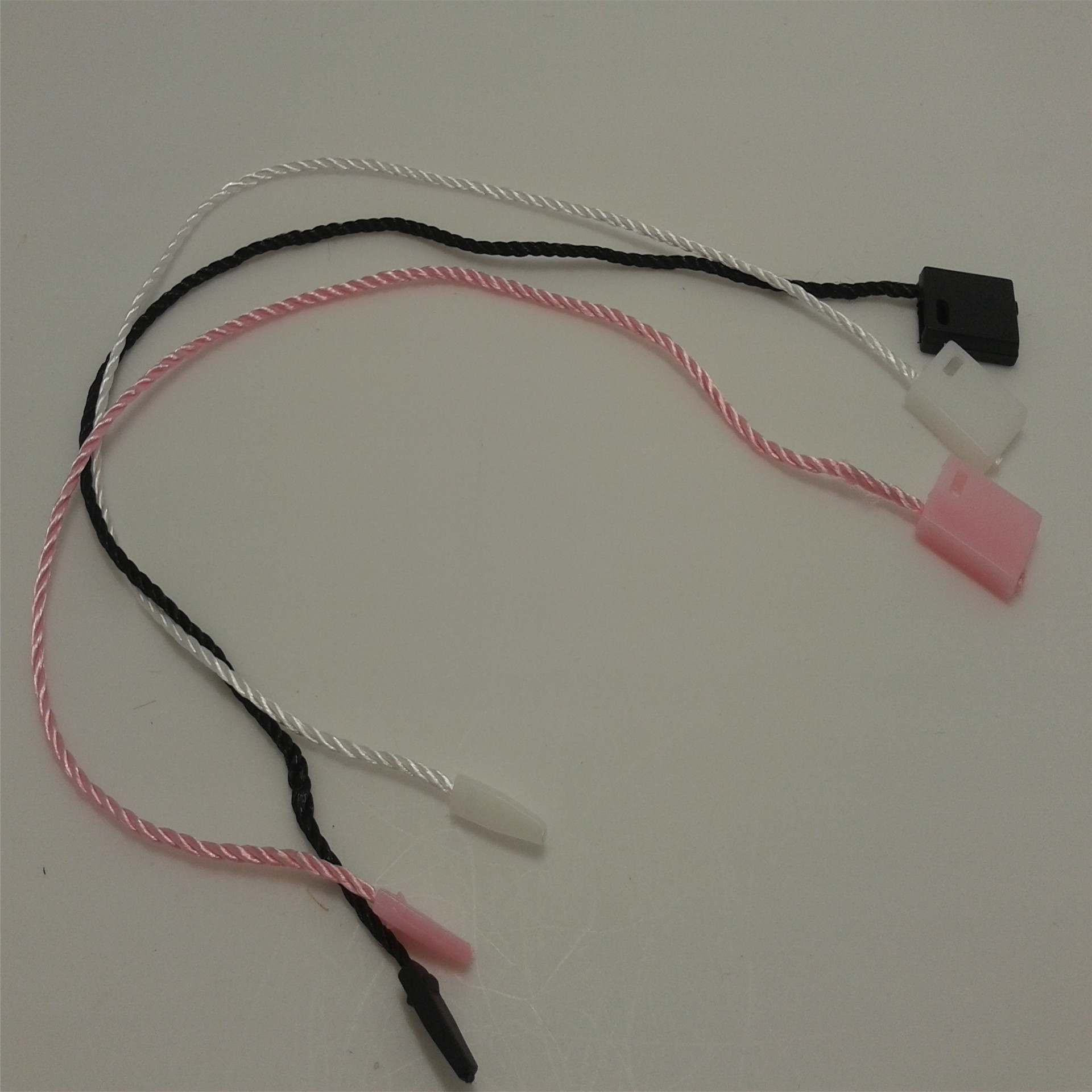 Spot sesame seed dangle Japanese buckle high quality trademark clothing accessories watch tag rope eyelet can also be through