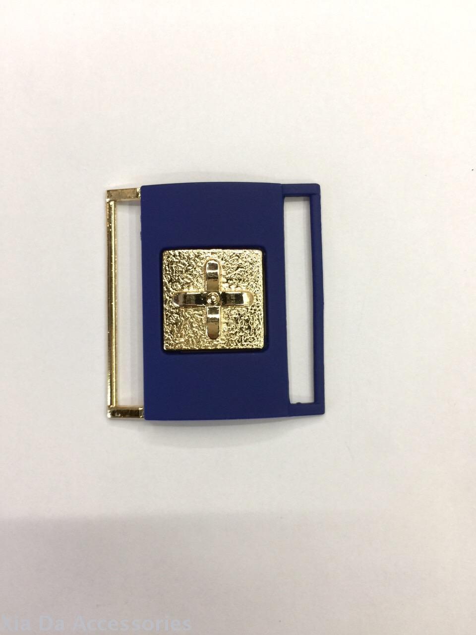 Zinc alloy on the buckle buckle belt buckle belt buckle alloy on the deduction of zinc buckle