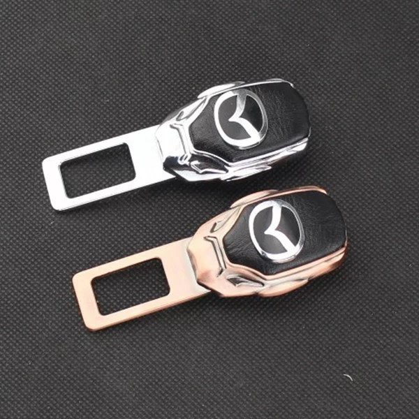 Car seat belt buckle
