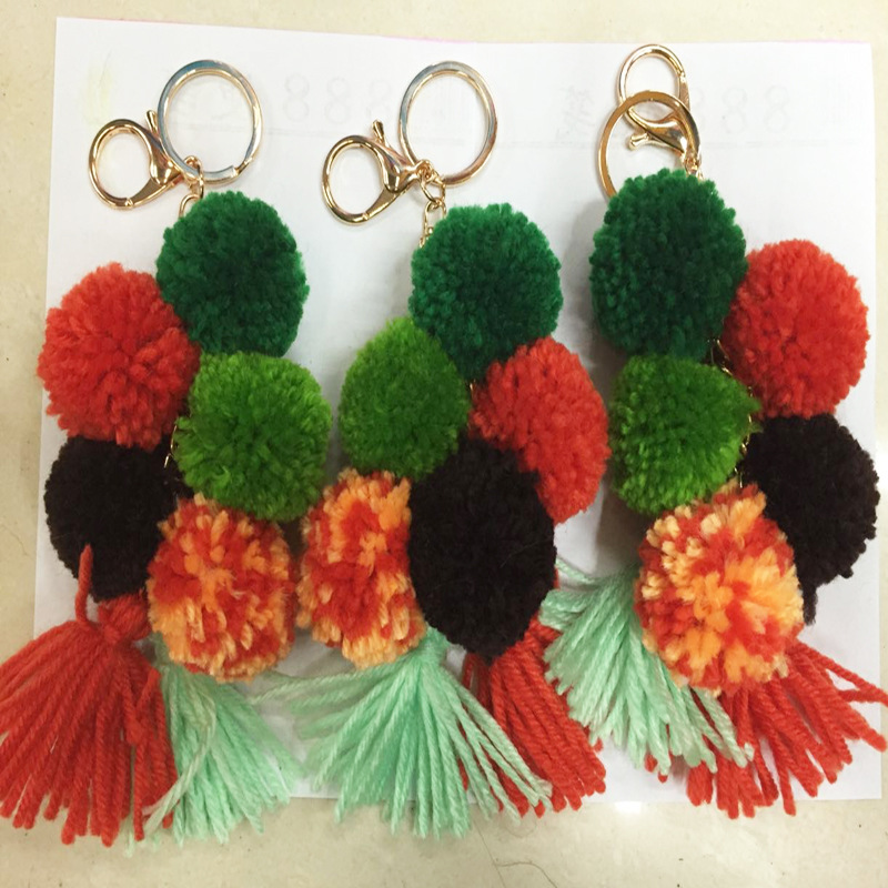 Manufacturers directly for the new exclusive sale of pure manual multicolor wool ball ball bag buckle, mobile phone chain plush pendant Manufacturers directly for the new exclusive sale of pure manual multicolor wool ball ball bag buckle, mobile phone chain plush pendant
