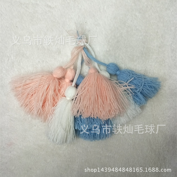 Factory direct sales right angle wool wool ball lace with hand triangle colorful ball hair ball lace accessories