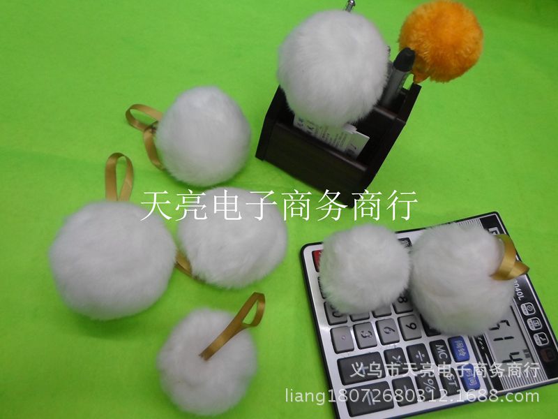 Manufacturer Self-Produced and Self-Sold Artificial Wool Ball 6cm-8cm Pure White Used to Configure Various Bags Manufacturer Self-Produced and Self-Sold Artificial Wool Ball 6cm-8cm Pure White Used to Configure Various Bags