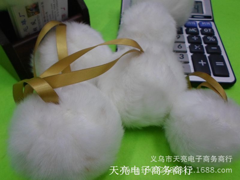 Manufacturer Self-Produced and Self-Sold Artificial Wool Ball 6cm-8cm Pure White Used to Configure Various Bags Manufacturer Self-Produced and Self-Sold Artificial Wool Ball 6cm-8cm Pure White Used to Configure Various Bags