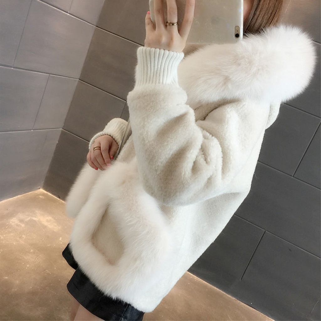 2020 New Imitation Fox Fur Collar Sheepskin Fur Coat Women's Autumn and Winter Korean Style Hooded Short Slimming Wool 2020 New Imitation Fox Fur Collar Sheepskin Fur Coat Women's Autumn and Winter Korean Style Hooded Short Slimming Wool
