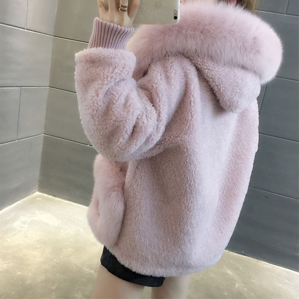 2020 New Imitation Fox Fur Collar Sheepskin Fur Coat Women's Autumn and Winter Korean Style Hooded Short Slimming Wool 2020 New Imitation Fox Fur Collar Sheepskin Fur Coat Women's Autumn and Winter Korean Style Hooded Short Slimming Wool