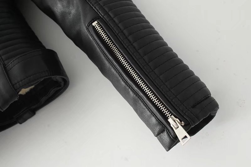 New Autumn Winter 2017 Solidcolor short belt fur collar Motorcycle Leather and Velvet Jacket FEMALE 011505