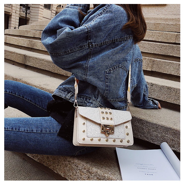 Sequin Pouch Women's 2021 New Fashionable Korean Style Fashionable Chic Chain Small Square Bag Wide Shoulder Strap Shoulder Messenger Bag