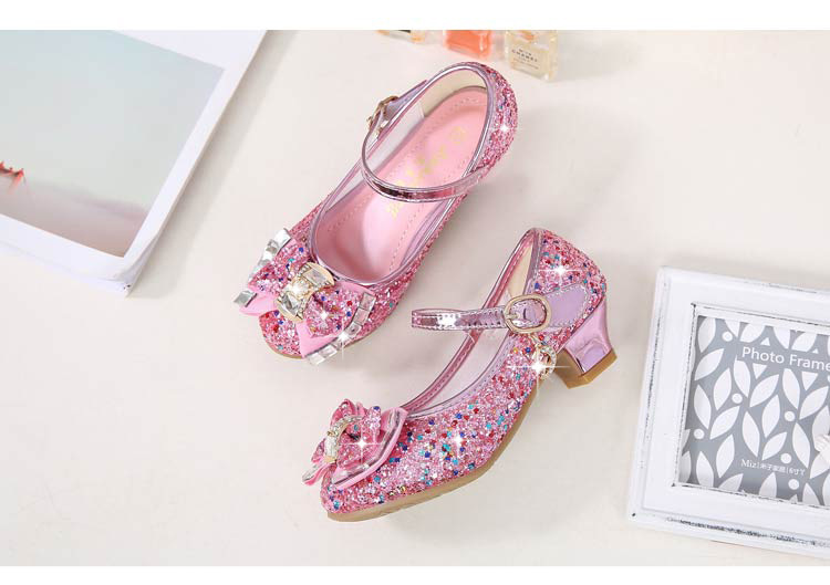 Autumn 2020 New Girls Small High Heel Shoes Sequin Shoes Surface Bow Decoration Children's Dance Shoes Autumn 2020 New Girls Small High Heel Shoes Sequin Shoes Surface Bow Decoration Children's Dance Shoes