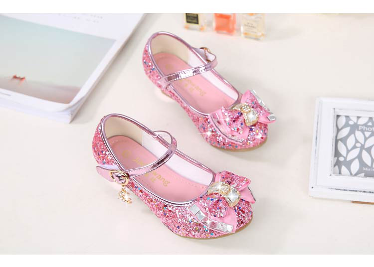 Autumn 2020 New Girls Small High Heel Shoes Sequin Shoes Surface Bow Decoration Children's Dance Shoes Autumn 2020 New Girls Small High Heel Shoes Sequin Shoes Surface Bow Decoration Children's Dance Shoes