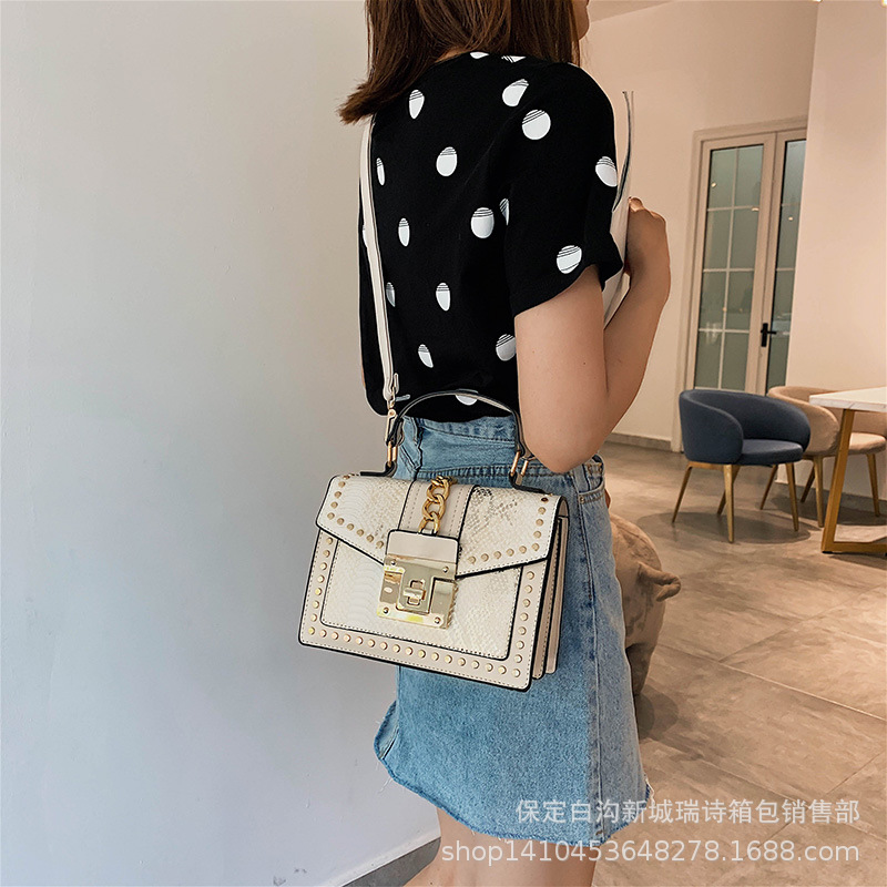 Ins UltraFire Sequin Bag Women&#039;s 2019 New KoreanStyle Allmatch OneShoulder Sling Fashion Portable Square Sling Bag
