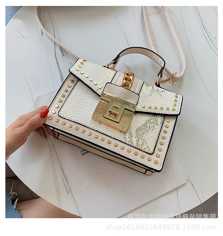 Ins UltraFire Sequin Bag Women's 2019 New KoreanStyle Allmatch OneShoulder Sling Fashion Portable Square Sling Bag Ins UltraFire Sequin Bag Women's 2019 New KoreanStyle Allmatch OneShoulder Sling Fashion Portable Square Sling Bag