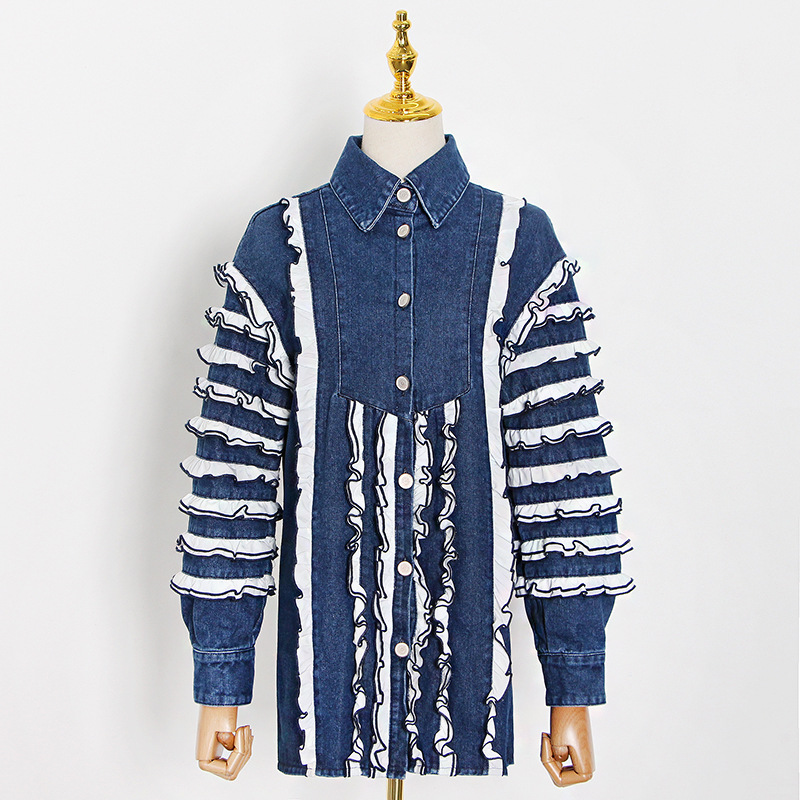 Cake agaric edge stitching denim jacket 2020 Autumn new lace edge bubbling sleeve button design blouse woman Cake agaric edge stitching denim jacket 2020 Autumn new lace edge bubbling sleeve button design blouse woman