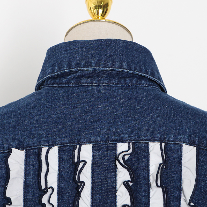 Cake agaric edge stitching denim jacket 2020 Autumn new lace edge bubbling sleeve button design blouse woman Cake agaric edge stitching denim jacket 2020 Autumn new lace edge bubbling sleeve button design blouse woman
