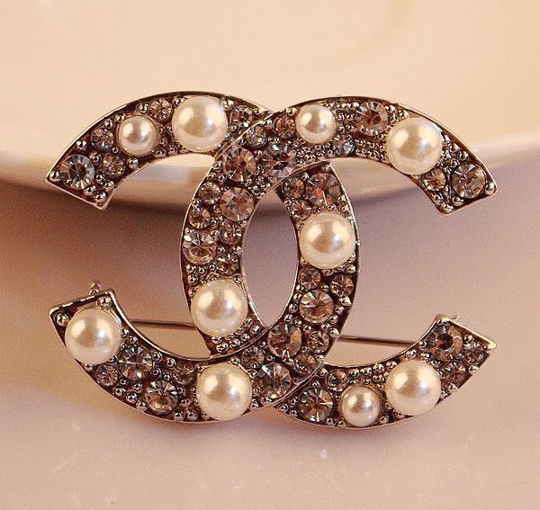 Boutique Luxury Color-Preserving Electroplating Ornament Silk Scarf Buckle Pin European and American Large Zircon Full Diamond Brooch Mixed Batch 10 Yuan Store