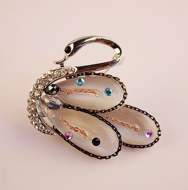 Boutique Luxury Color-Preserving Electroplating Ornament Silk Scarf Buckle Pin European and American Large Zircon Full Diamond Brooch Mixed Batch 10 Yuan Store