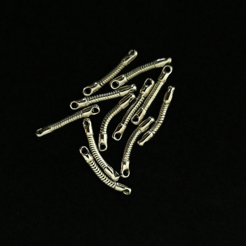 Hip Hop Style Snake Bones Chain Decorative Pendant Silver Necklace Chicken Buckle Bag Necklace Single Chain Clavicle Chain Electroplating Snake Chain Hip Hop Style Snake Bones Chain Decorative Pendant Silver Necklace Chicken Buckle Bag Necklace Single Chain Clavicle Chain Electroplating Snake Chain