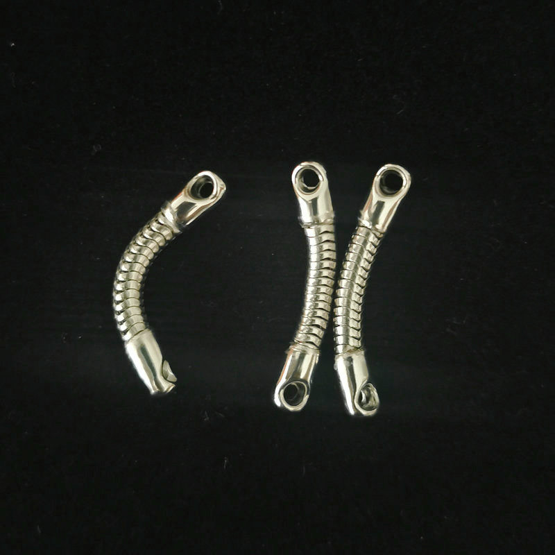 Hip Hop Style Snake Bones Chain Decorative Pendant Silver Necklace Chicken Buckle Bag Necklace Single Chain Clavicle Chain Electroplating Snake Chain Hip Hop Style Snake Bones Chain Decorative Pendant Silver Necklace Chicken Buckle Bag Necklace Single Chain Clavicle Chain Electroplating Snake Chain