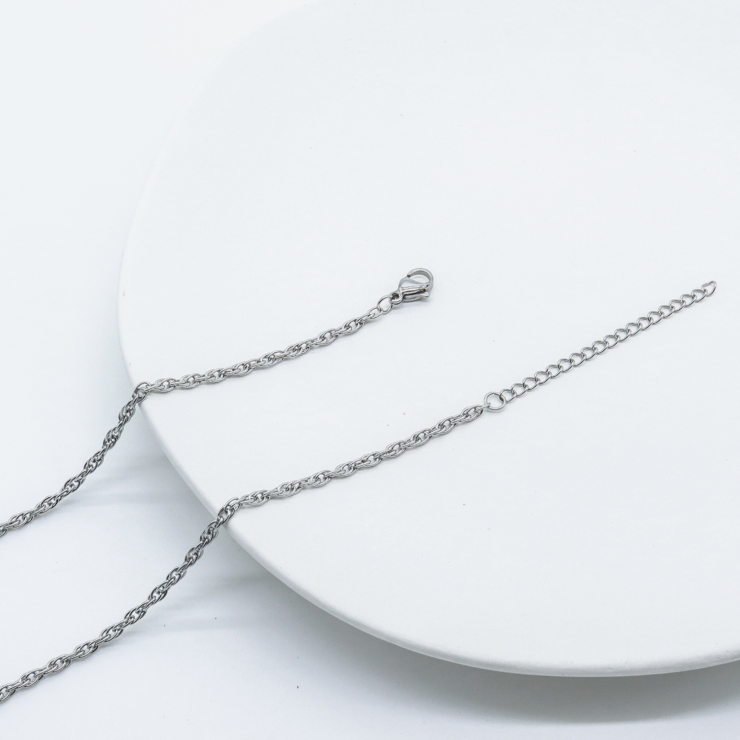 European and American Style Double Buckle Cross Necklace Titanium Steel Welding Port Double Cross Vacuum Electroplating Stainless Steel Clavicle Chain Sweater Chain