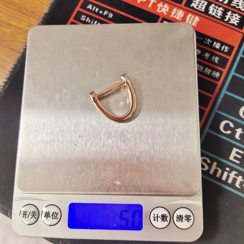 Factory Direct Sales 17-Inch Vachette Clasp 17 Mm19mm Specification Zinc Alloy Electroplating D Buckle Metal Key Ring Wholesale Factory Direct Sales 17-Inch Vachette Clasp 17 Mm19mm Specification Zinc Alloy Electroplating D Buckle Metal Key Ring Wholesale