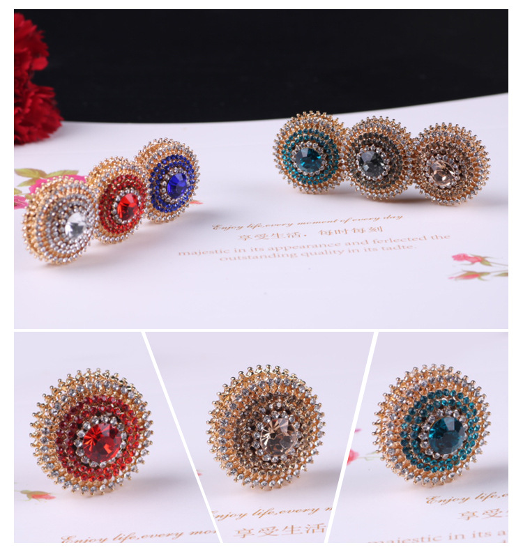 European and American Retro Fashion Big Brooch Shirt Collar Buckle Decorative Pin Magnetic Snap Dual Purpose Brooch Headscarf Fixing Needle European and American Retro Fashion Big Brooch Shirt Collar Buckle Decorative Pin Magnetic Snap Dual Purpose Brooch Headscarf Fixing Needle