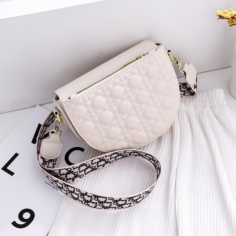 Tiktok White All-Matching Fashionable Elegant Women&#039;s Messenger Bag PU Leather Solid Color Hardware Magnetic Buckle Shoulder Bag Women&#039;s