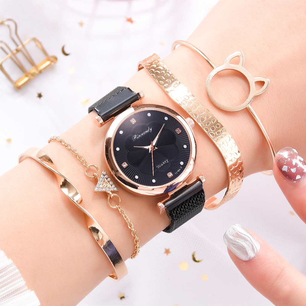 INS Cross-Border Watch Women's Magnetic Buckle Simple Casual Watch Flower Dial Alloy Mesh Quartz Watch