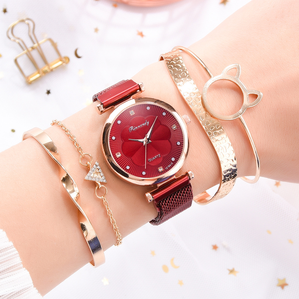 INS Cross-Border Watch Women's Magnetic Buckle Simple Casual Watch Flower Dial Alloy Mesh Quartz Watch