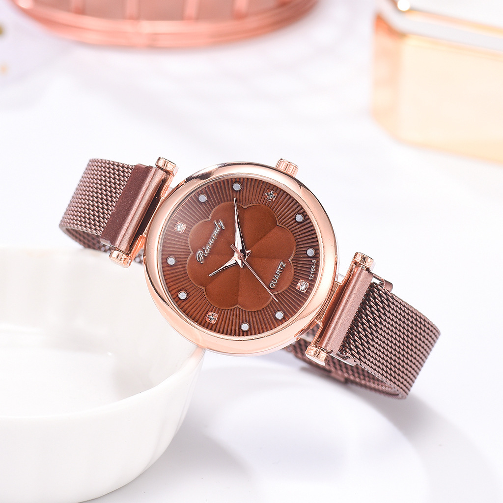 INS Cross-Border Watch Women's Magnetic Buckle Simple Casual Watch Flower Dial Alloy Mesh Quartz Watch