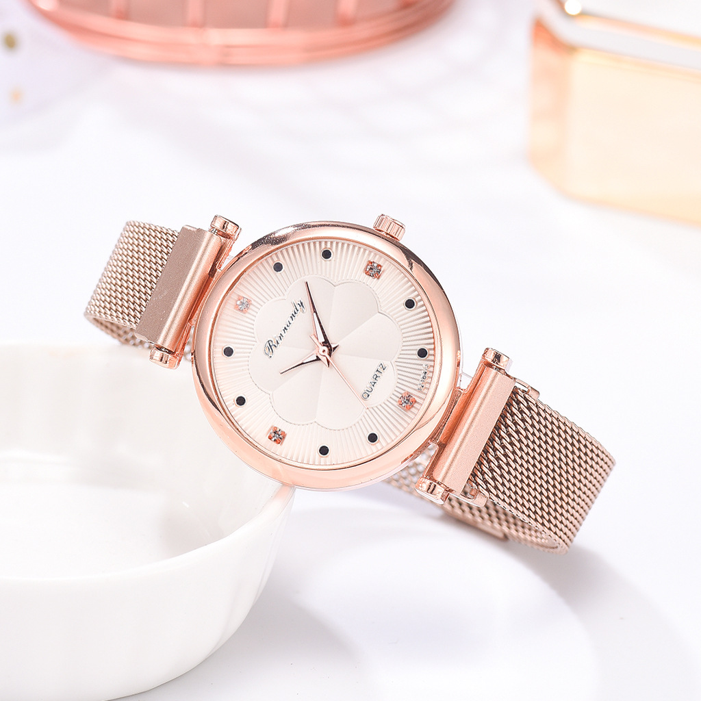 INS Cross-Border Watch Women's Magnetic Buckle Simple Casual Watch Flower Dial Alloy Mesh Quartz Watch