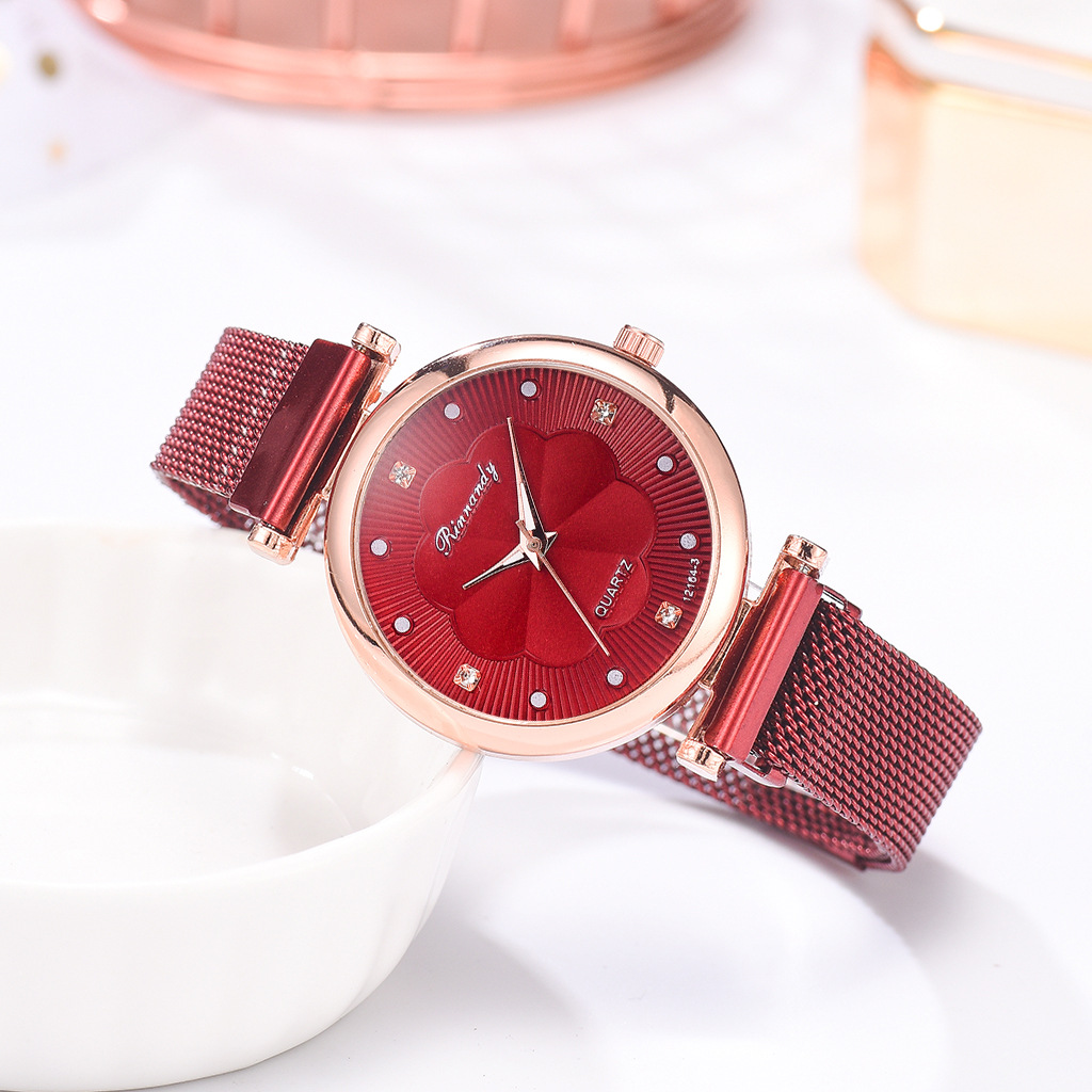 INS Cross-Border Watch Women's Magnetic Buckle Simple Casual Watch Flower Dial Alloy Mesh Quartz Watch