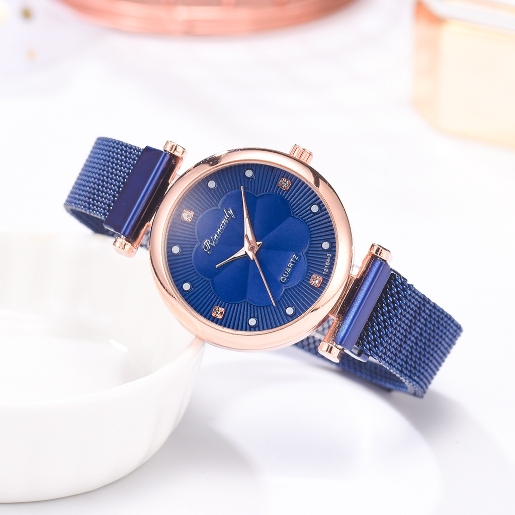 INS Cross-Border Watch Women's Magnetic Buckle Simple Casual Watch Flower Dial Alloy Mesh Quartz Watch