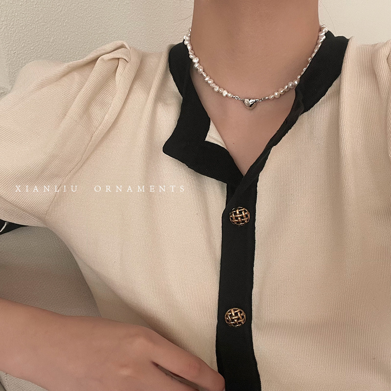 Special-Shaped Freshwater Baroque Pearl Necklace Women's All-Match Love Magnetic Buckle Design Sense Clavicle Chain Accessories