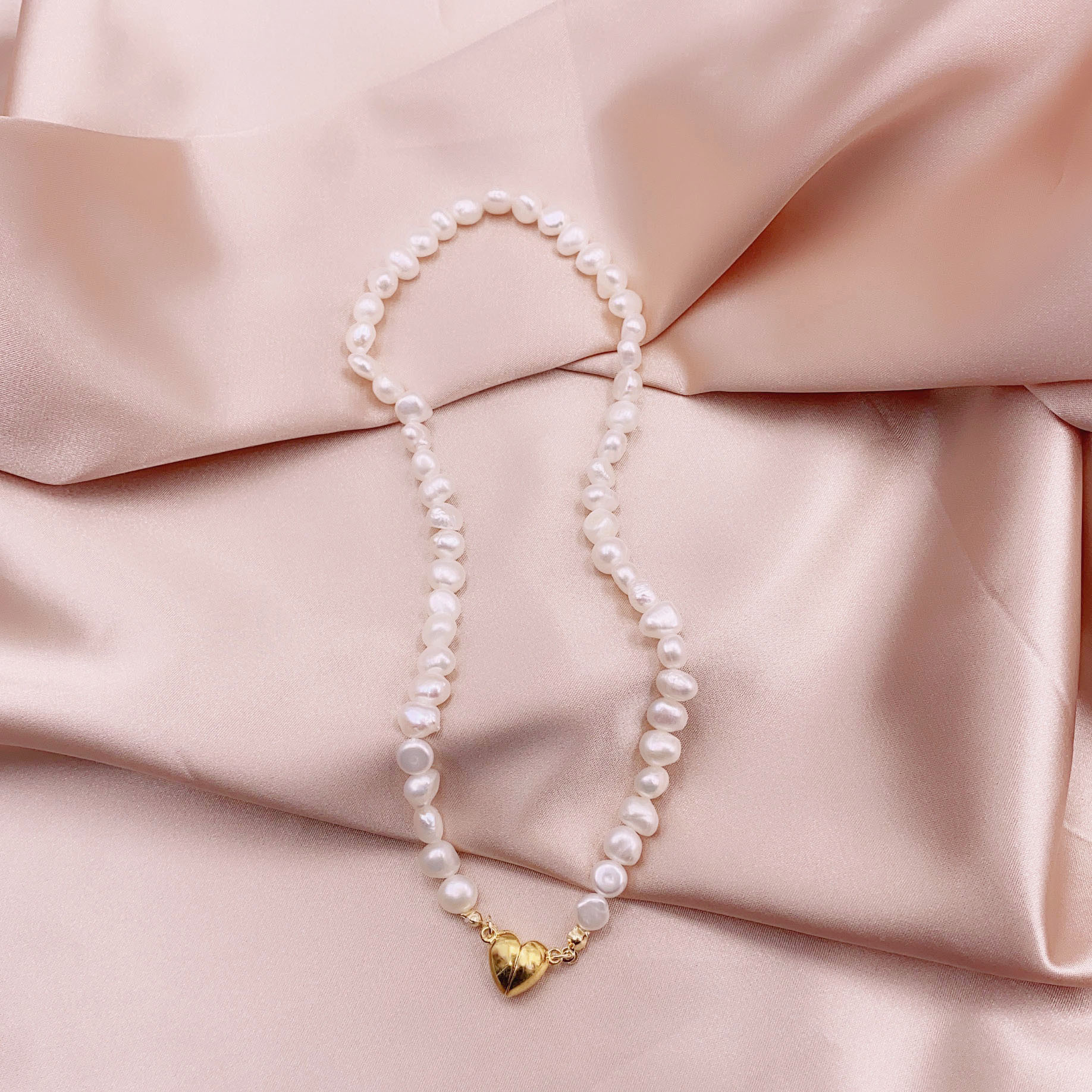 Special-Shaped Freshwater Baroque Pearl Necklace Women's All-Match Love Magnetic Buckle Design Sense Clavicle Chain Accessories