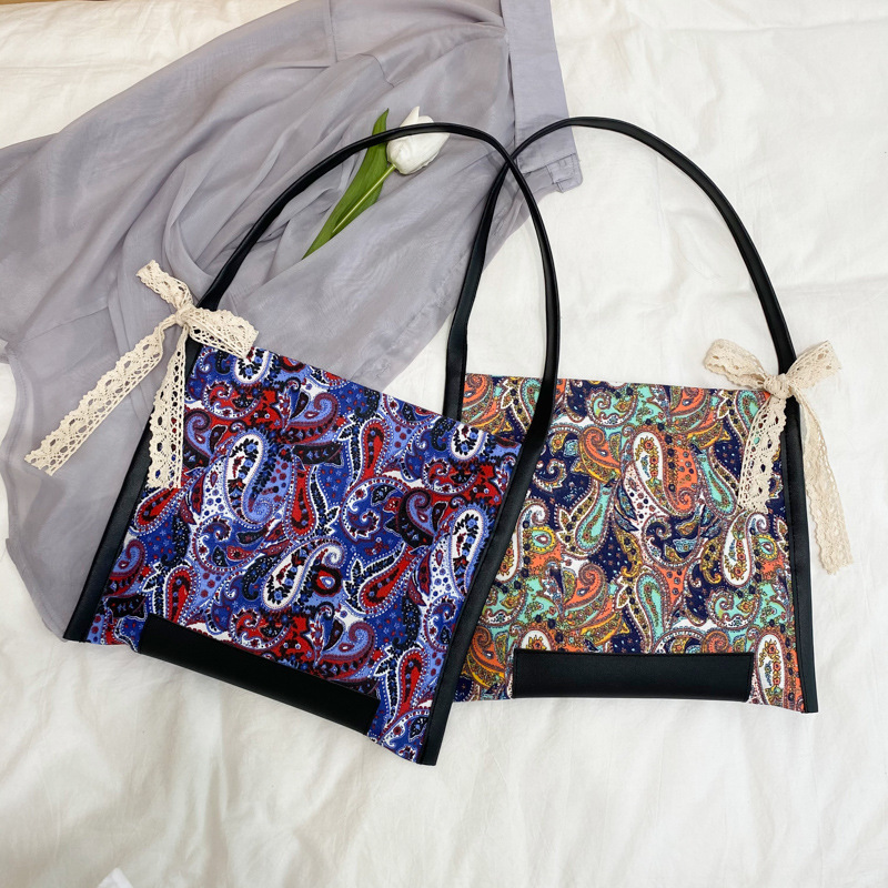 Exquisite Retro Canvas Tote Bag Female 2021 New Fashion Popular INS Personality Magnetic Buckle Shoulder Bag