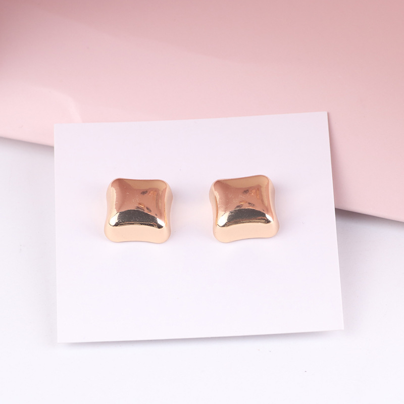 2021 Spring Fresh Scarf Buckle Simple Fashion Brooch Collar Chuck Accessories Multi-Color Creative Magnetic Snap Brooch