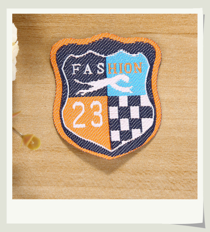 To make a custom small and medium school kindergarten garden school uniform cloth paste round badge badge