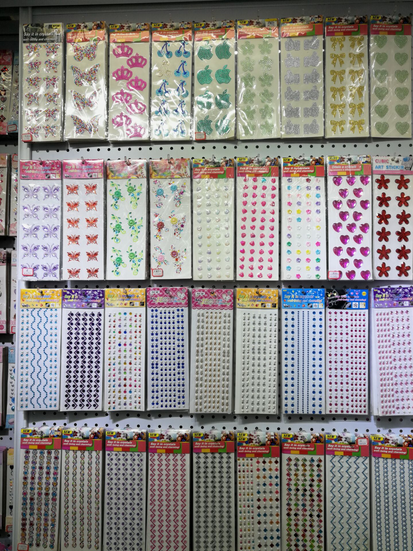 LLV Acrylic Crystal Stickers Diamond Decorative Stickers DIY Creative Paste Cloth Bow Stickers Cartoon Stickers LLV Acrylic Crystal Stickers Diamond Decorative Stickers DIY Creative Paste Cloth Bow Stickers Cartoon Stickers
