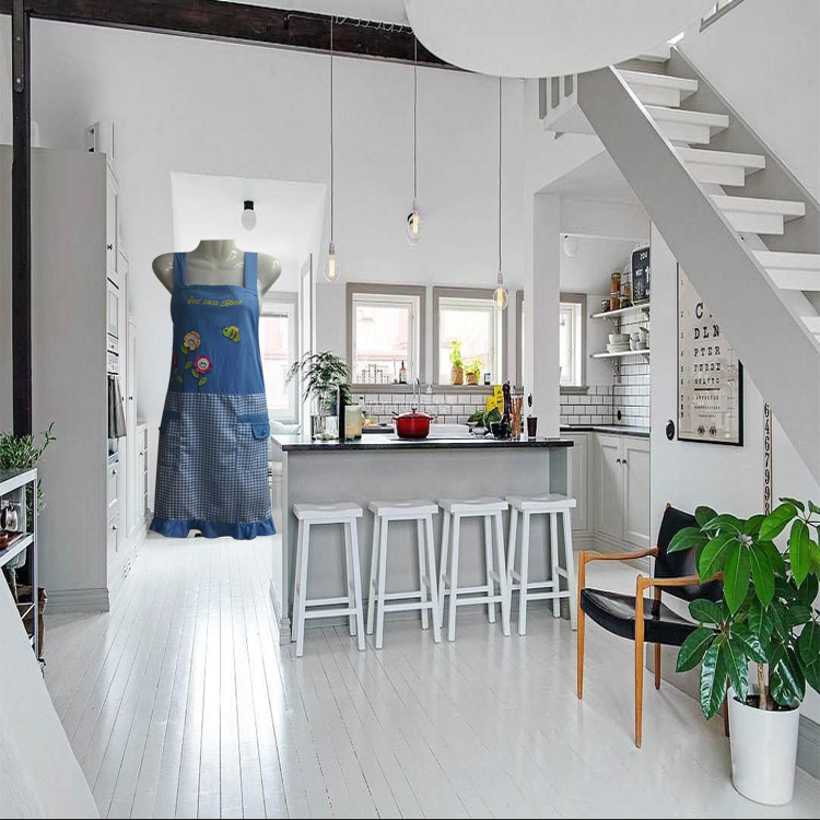 Korean paste cloth embroidery three - dimensional embroidery sunflower household anti - pollution kitchen baking apron Korean paste cloth embroidery three - dimensional embroidery sunflower household anti - pollution kitchen baking apron