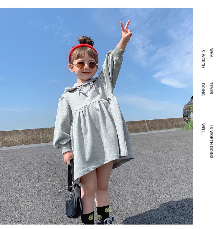2021 Autumn New Korean Style Girls' Loose Mid-Length Online Influencer Fashion Sweater Dress Baby Girls' Fashion Dress 2021 Autumn New Korean Style Girls' Loose Mid-Length Online Influencer Fashion Sweater Dress Baby Girls' Fashion Dress