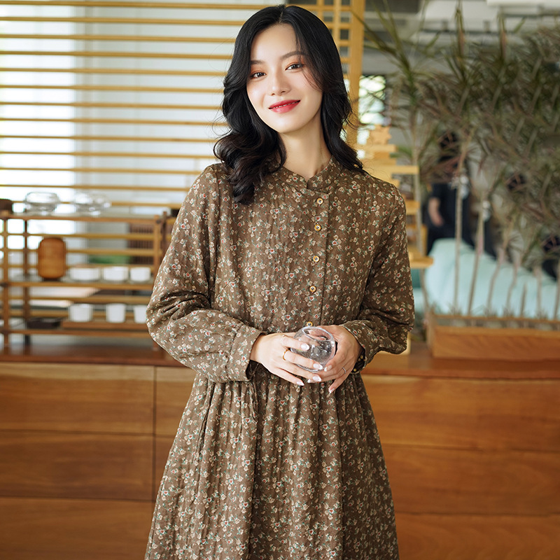 Retro Women&#039;s Clothing 2021 New Long Sleeve Floral Dress Autumn and Winter Tight Waist Small Temperament A- line Dress Wholesale