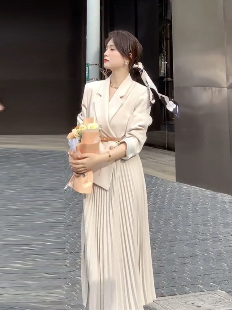 Korean Style Dress Stitching Fake Two-Piece Suit Pleated 2021 Autumn Korean Style Fashion Design Suit Long Skirt