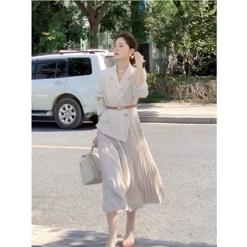 Korean Style Dress Stitching Fake Two-Piece Suit Pleated 2021 Autumn Korean Style Fashion Design Suit Long Skirt